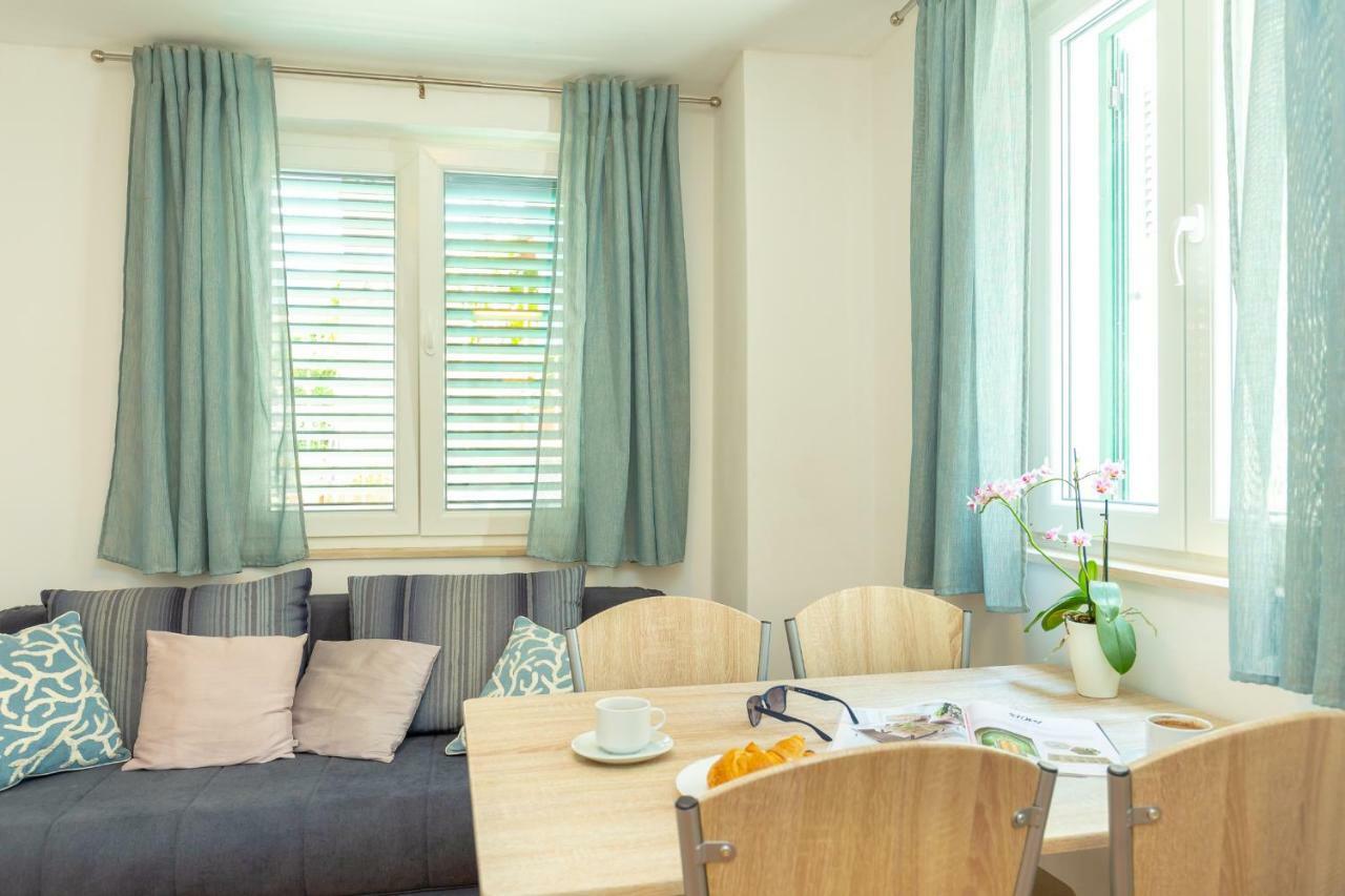 Apartment Colette *